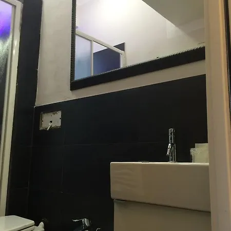 Kibilu - Via Confalonieri - Stazione Garibaldi - Zona Isola Milan Room photo